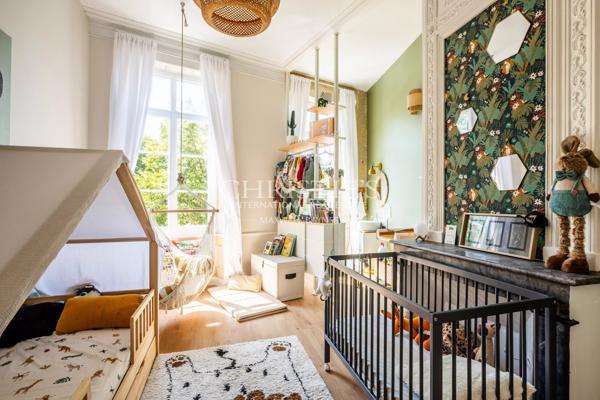 Saint Macaire – Élégante maison, 260 m² habitables et jardin arboré