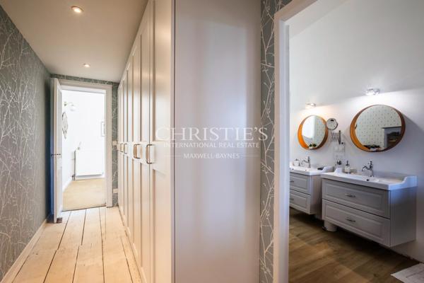 Saint Macaire – Élégante maison, 260 m² habitables et jardin arboré
