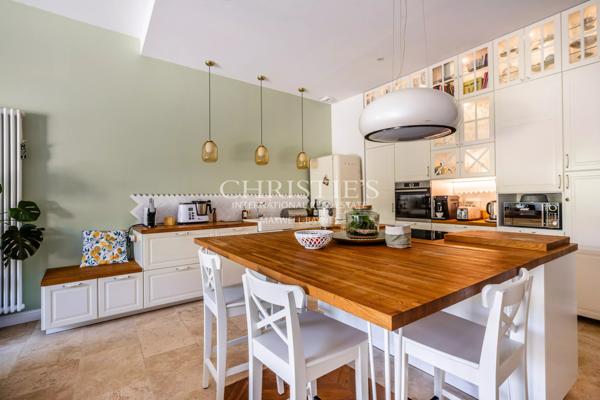 Saint Macaire – Élégante maison, 260 m² habitables et jardin arboré