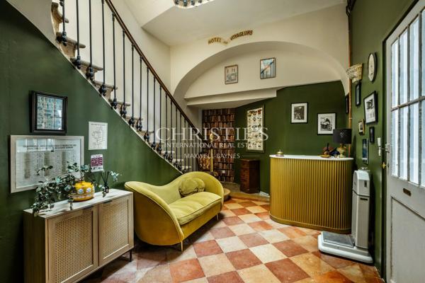 Saint Macaire – Élégante maison, 260 m² habitables et jardin arboré
