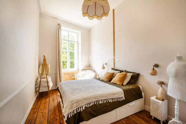 Saint Macaire – Élégante maison, 260 m² habitables et jardin arboré
