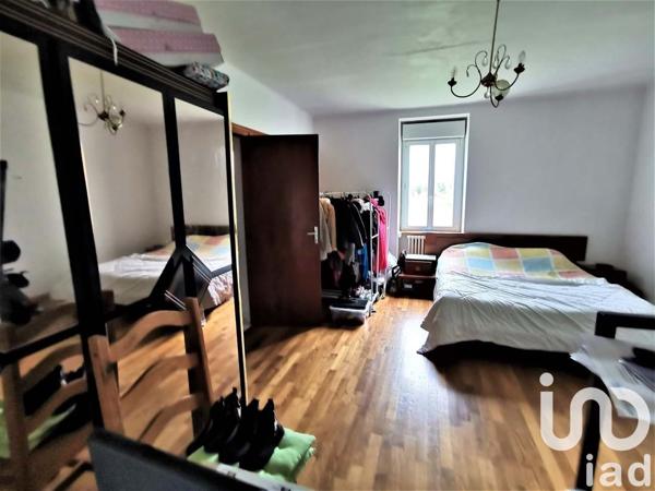 Maison traditionnelle 8 pièces de 170 m² à Pabu (22200)