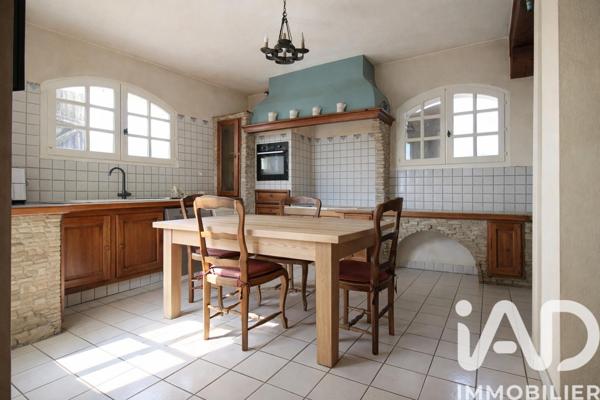 Maison à vendre 5 pièces 220 m² Auriol