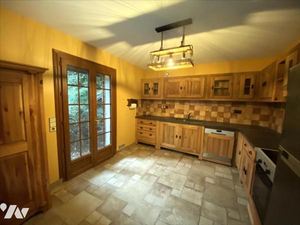 GARNAY - MAISON et DEPENDANCES jardin 1.323 m²