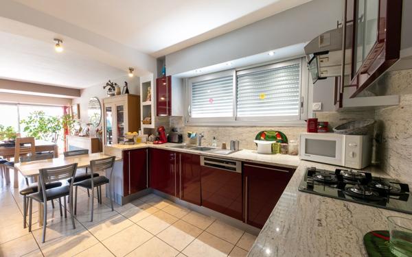 Maison à vendre    5 pièces • 150 m2 Saint-Féliu-d'Avall