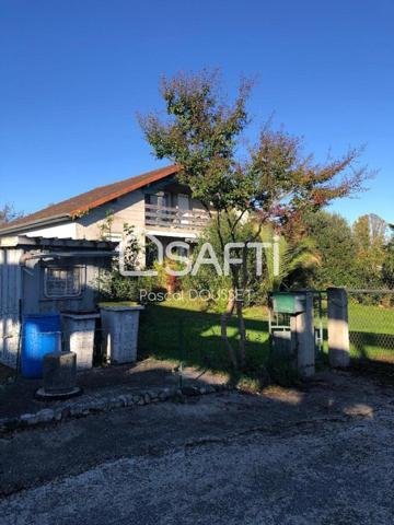 Maison traditionnelle sur 2 étages avec piscine et puits sur terrain de 1373 m2