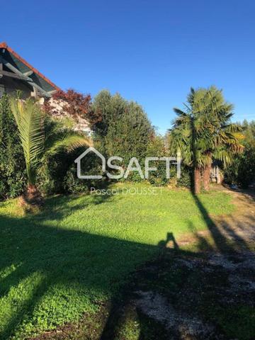 Maison traditionnelle sur 2 étages avec piscine et puits sur terrain de 1373 m2