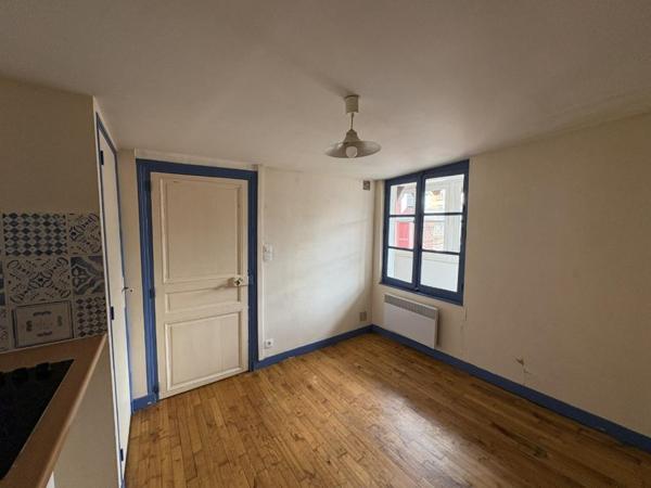 Appartement T4 à louer - 88 m² (réf : 528406)