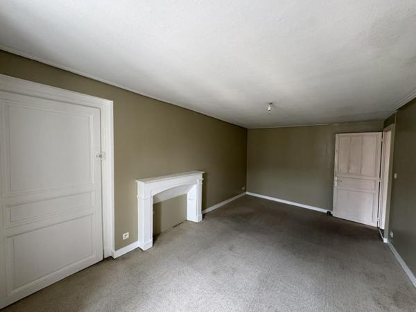 Appartement T4 à louer - 88 m² (réf : 528406)