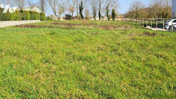 Maure de Bretagne ( Val d'Anast) - terrain à bâtir  à viabiliser d'une superficie de  1228 m². 