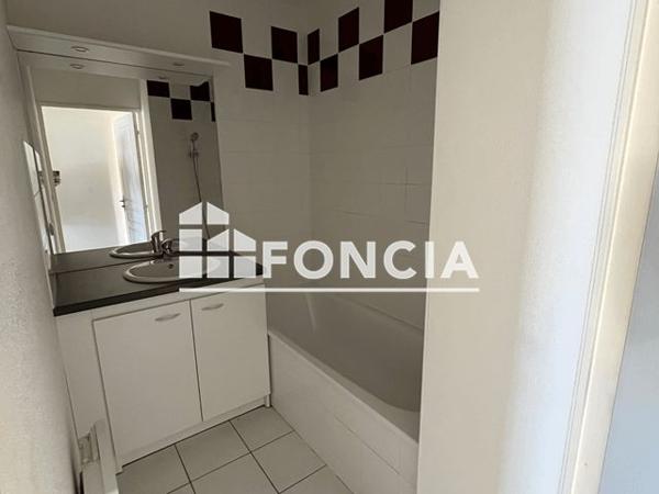 Location Appartement 2 pièces 50.92 m² - 33 RUE DE CITA Vesoul 70000