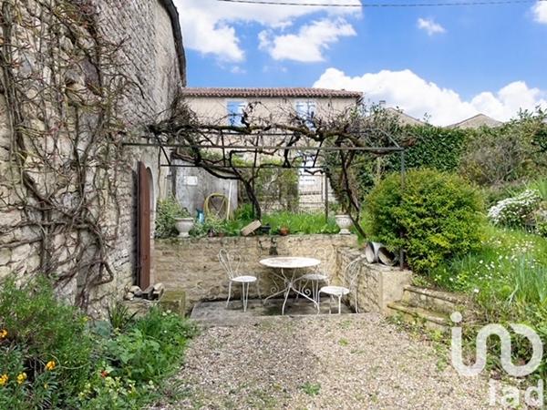 Maison à vendre 7 pièces 185 m² Fontaine-Chalendray