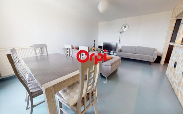 Appartement à vendre    4 pièces • 90,25 m2 Vaulx-en-Velin