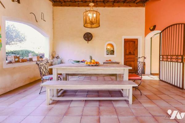 Propriété de 10 pièces à Puget Ville 