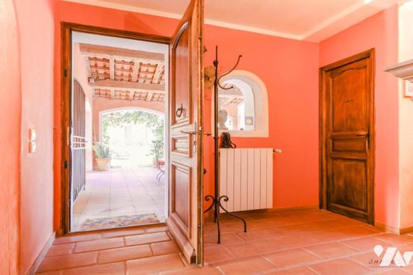 Propriété de 10 pièces à Puget Ville 