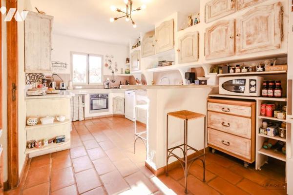 Propriété de 10 pièces à Puget Ville 