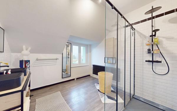 Maison à vendre    10 pièces • 464 m2 Jarny