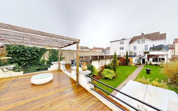 Maison à vendre    10 pièces • 464 m2 Jarny