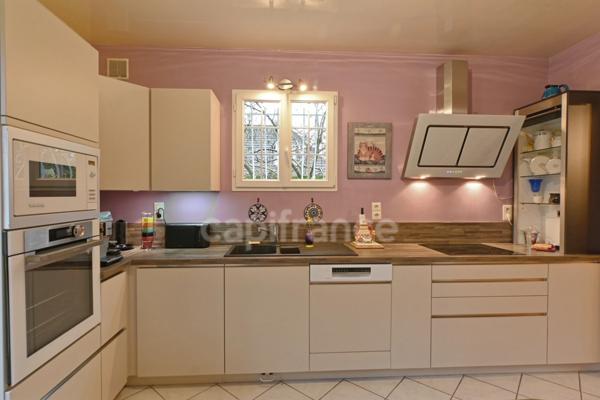 Un havre de paix dans le PARC à 15 mn à pied de la gare : Maison de famille 259 m²