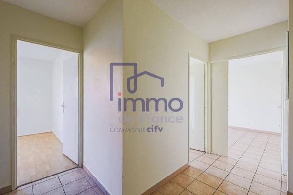 Echirolles, T2+ Cuisine avec terrasse avec vue dégagée