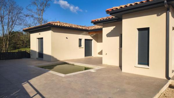 VILLA neuve 3 CH  avec piscine,Vallon Pont D Arc 4 pièce(s) 106.78 m2 trés belle prestation proche centre ville