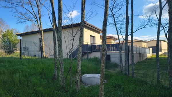 VILLA neuve 3 CH  avec piscine,Vallon Pont D Arc 4 pièce(s) 106.78 m2 trés belle prestation proche centre ville