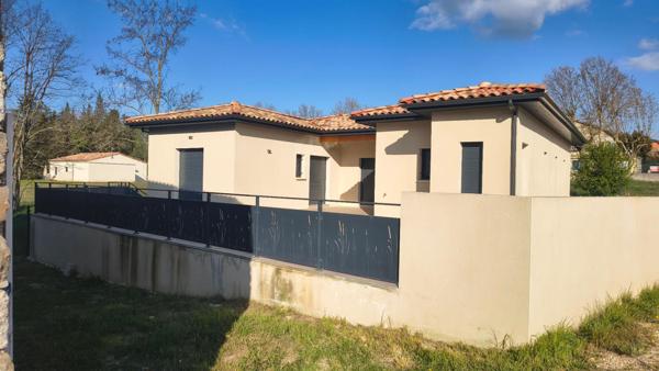 VILLA neuve 3 CH  avec piscine,Vallon Pont D Arc 4 pièce(s) 106.78 m2 trés belle prestation proche centre ville