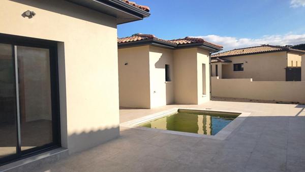 VILLA neuve 3 CH  avec piscine,Vallon Pont D Arc 4 pièce(s) 106.78 m2 trés belle prestation proche centre ville