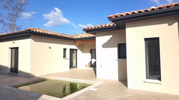 VILLA neuve 3 CH  avec piscine,Vallon Pont D Arc 4 pièce(s) 106.78 m2 trés belle prestation proche centre ville