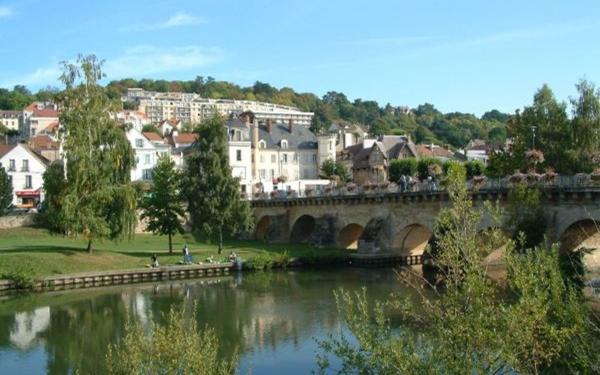 Stationnement à louer    12 m2 Meulan-en-Yvelines