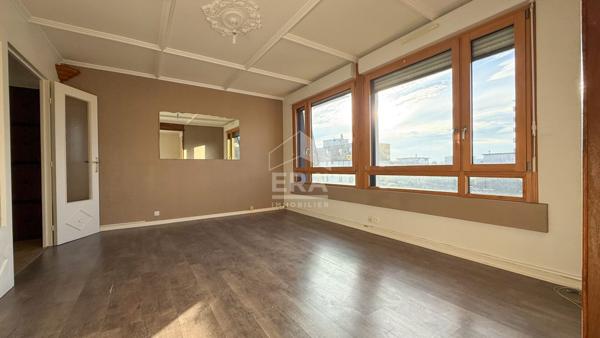 Appartement type 4  avec balcon et garage - Sciences Po