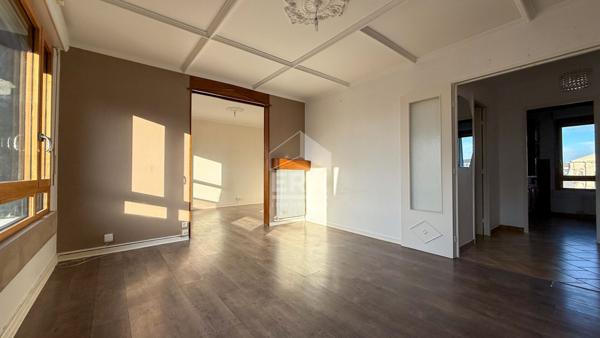 Appartement type 4  avec balcon et garage - Sciences Po