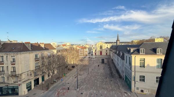 Appartement type 4  avec balcon et garage - Sciences Po