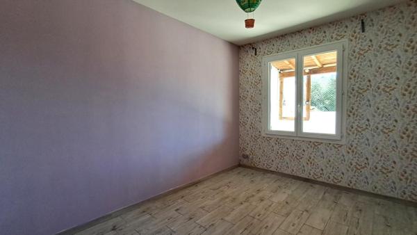 LAURE-MINERVOIS Villa plain pied 101m2 - 4 chambres -  Position dominante