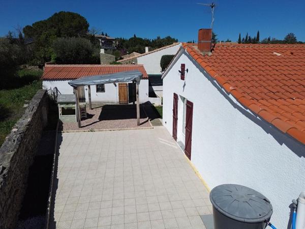 LAURE-MINERVOIS Villa plain pied 101m2 - 4 chambres -  Position dominante