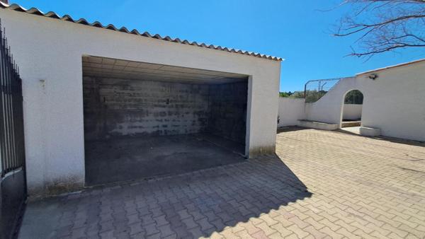LAURE-MINERVOIS Villa plain pied 101m2 - 4 chambres -  Position dominante