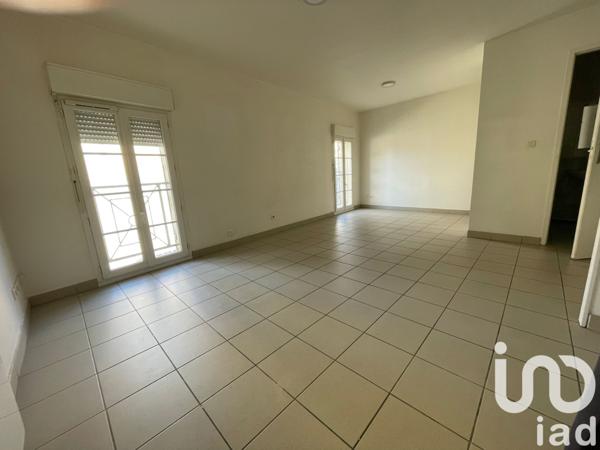 Location appartement 1 pièce 27 m² Vayres