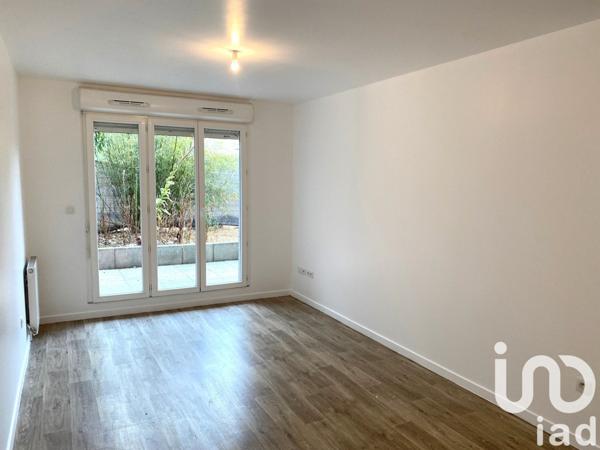 Appartement 3 pièces de 52 m² à Corbeil-Essonnes (91100)