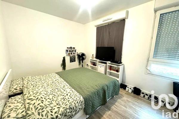 Appartement 3 pièces de 52 m² à Corbeil-Essonnes (91100)