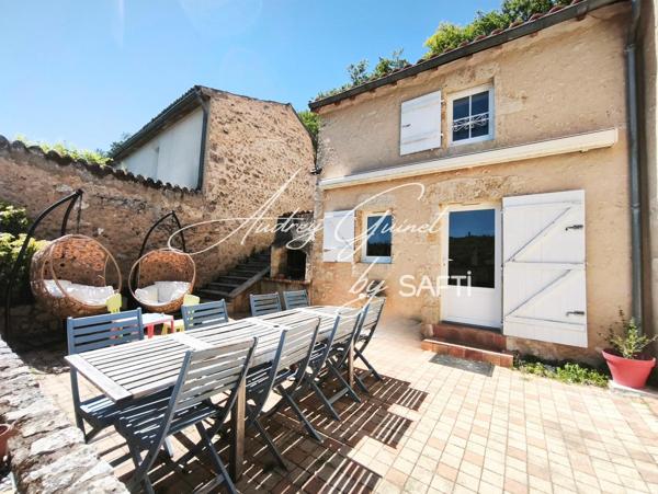 BÉRUGES – MAGNIFIQUE MAISON EN PIERRE RÉNOVÉE