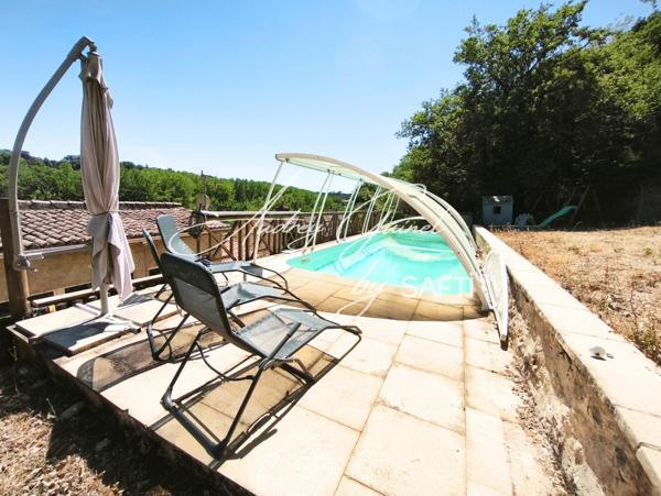 BÉRUGES – MAGNIFIQUE MAISON EN PIERRE RÉNOVÉE