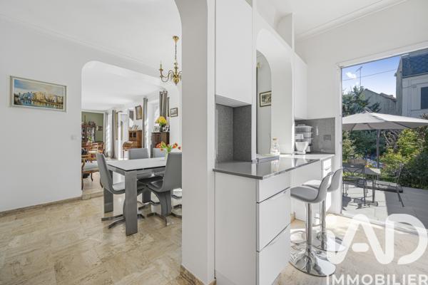 Maison à vendre 8 pièces 230 m² Bois-Colombes