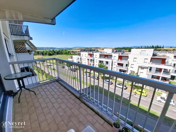 Opportunité à saisir pour investisseur, T5 de 98 m² avec locataire en place , au 5ème avec ascenseur, balcon,