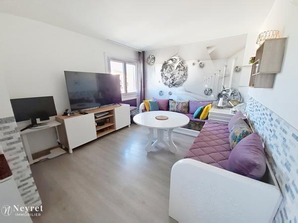 Opportunité à saisir pour investisseur, T5 de 98 m² avec locataire en place , au 5ème avec ascenseur, balcon,