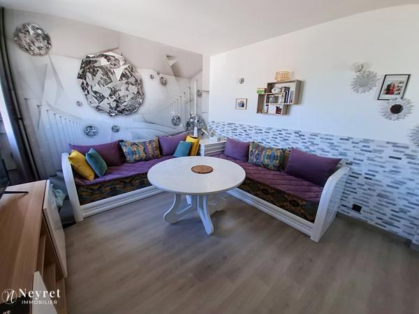 Opportunité à saisir pour investisseur, T5 de 98 m² avec locataire en place , au 5ème avec ascenseur, balcon,