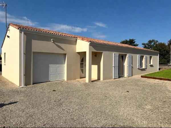 Plain-pied récent, 3 chambres, garage, jardin