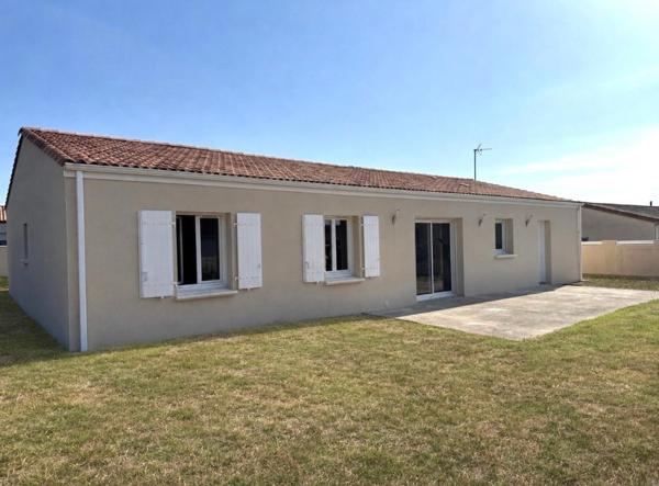 Plain-pied récent, 3 chambres, garage, jardin