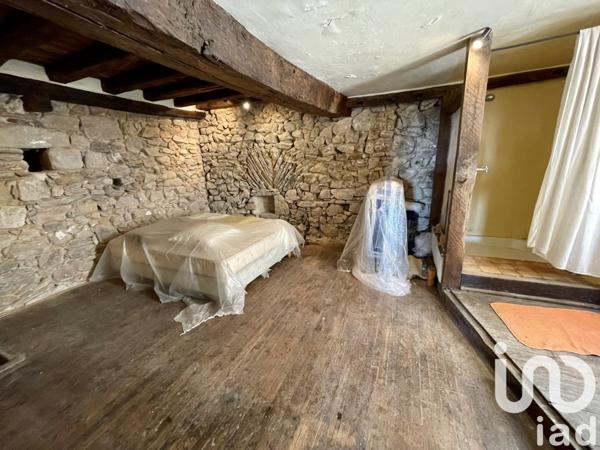 Maison 5 pièces de 140 m² à Saint-Benoît-du-Sault (36170)