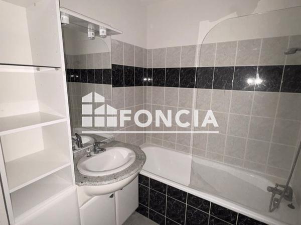 Location Appartement 2 pièces 33.48 m² - 2 ALLEE ARMONVILLE Poitiers 86000