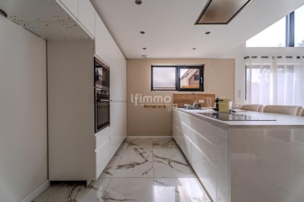 Maison récente 5 pièces 157 m² sur 6,40 ares